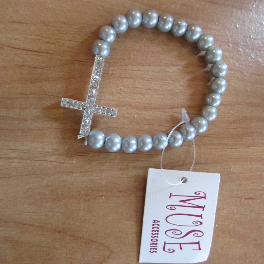 Pearl bracelet